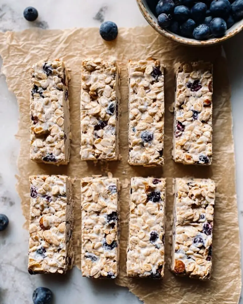 Blueberry Vanilla Greek Yogurt Granola Bars Recipe
