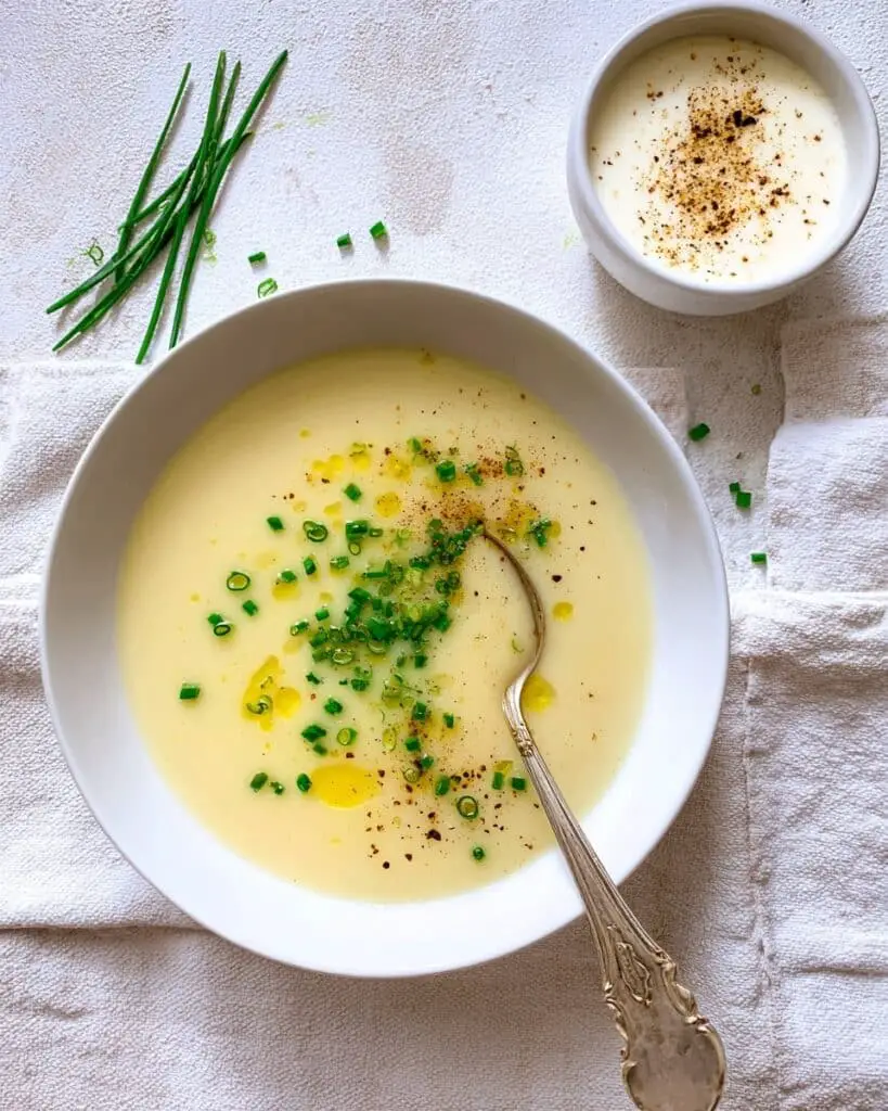 Creamy Cauliflower and Leek Soup Recipe