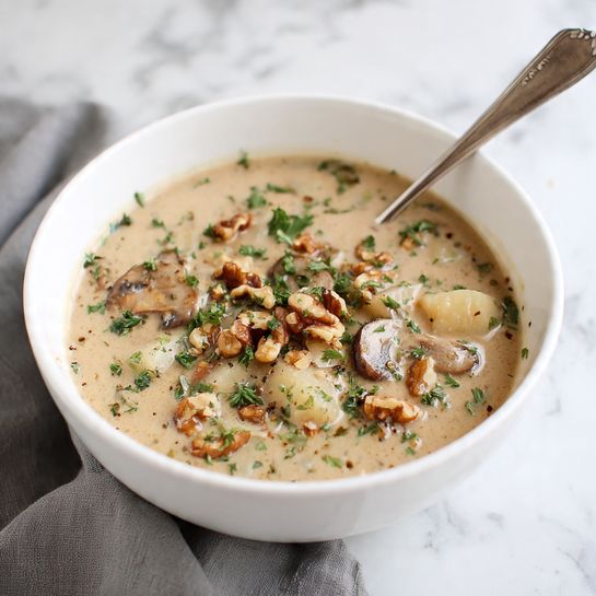 Simple and Creamy Potato Mushroom Soup Recipe