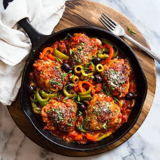 Chicken Cacciatore: Rustic Italian Chicken Stew in Tomato Sauce Recipe - Recipe Image