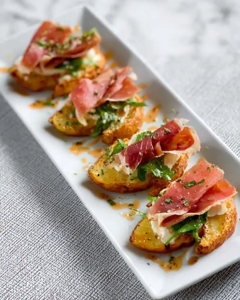 Prosciutto, Pear & Blue Cheese Bites Recipe
